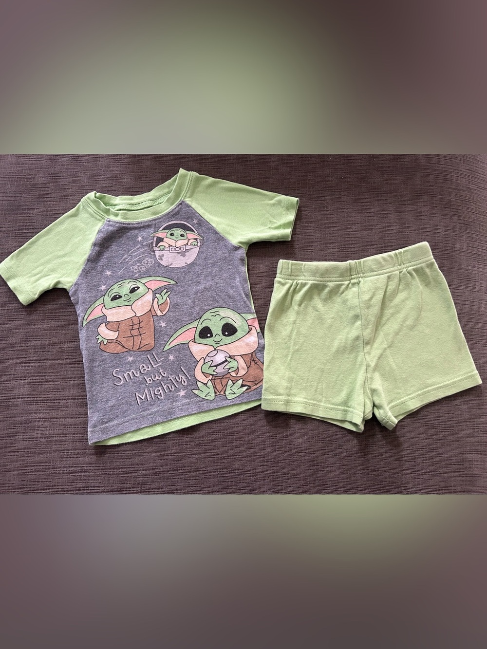 5/$20 Star Wars 2-Piece Short Pajama Grogu Girls size 3T